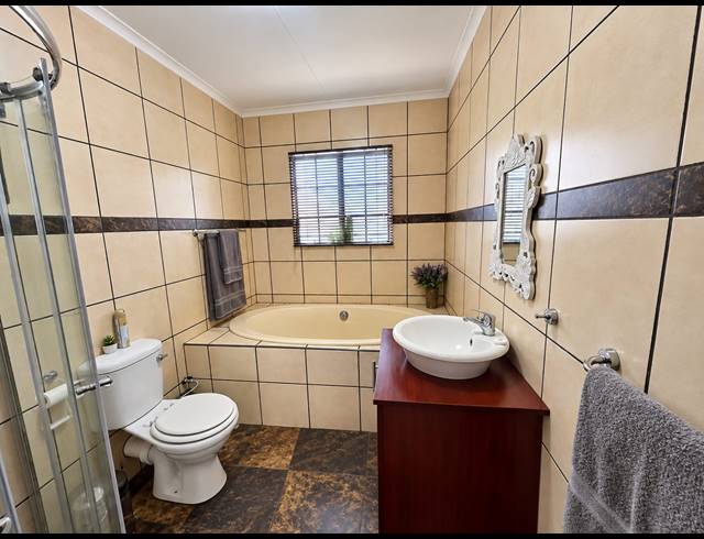 3 BEDROOM HOUSE FOR SALE IN RIVERSDALE